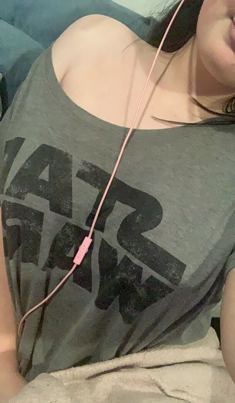 gothiccpeach naked model image