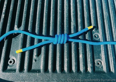 knotty by nature naked model photos