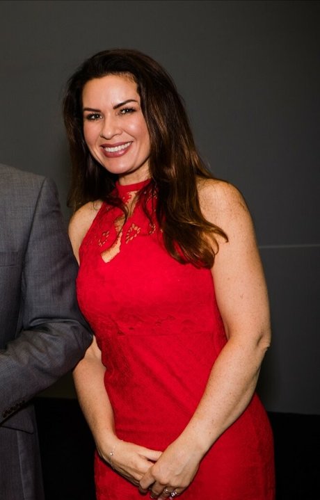 Local TV Presenters pretty star pics