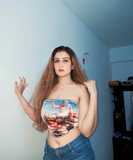 Aniza Hazel high quality model images