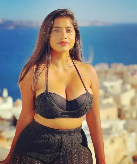 Pratika Sood model nudes pictures