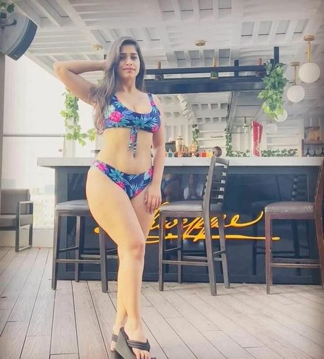 Pratika Sood free actress galleries