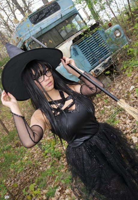 itsrumoonn model exclusive picture