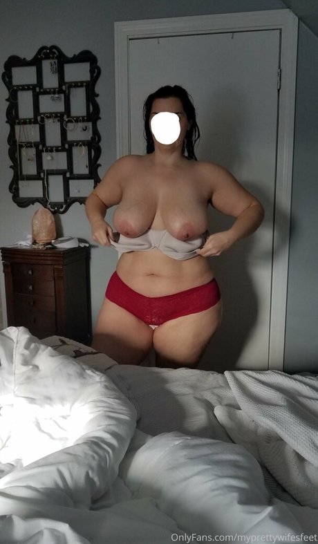 myprettywifesfeet hot actress image