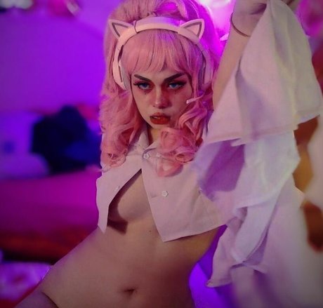 LunaLunaticka exclusive model images