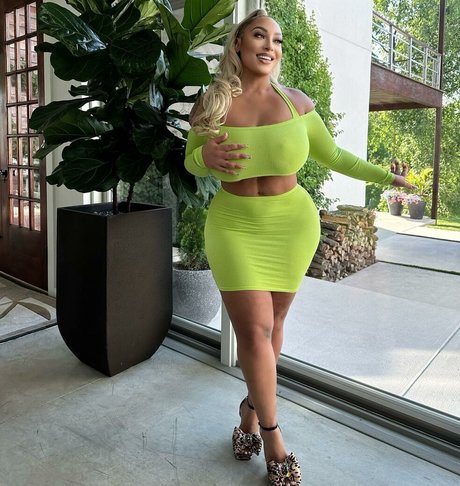 Tylea best star pics