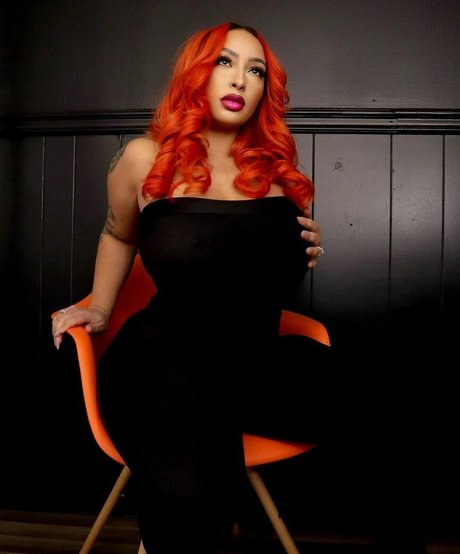 Tylea model sexy pic