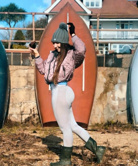 Sophia Ellis model sexy image