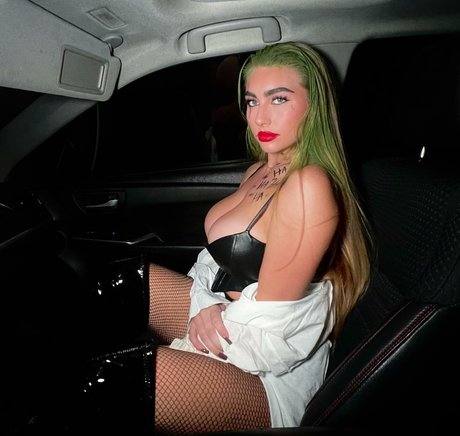 Trinityy Rain model erotic img