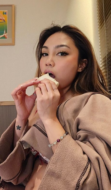 mizzimie star adult photo