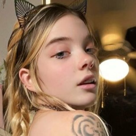 MewLabbs pretty star image