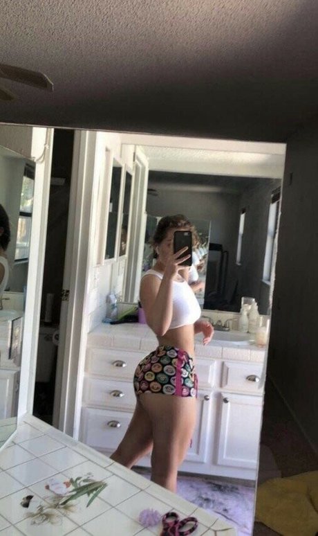 bigbootibella art pornstar pics