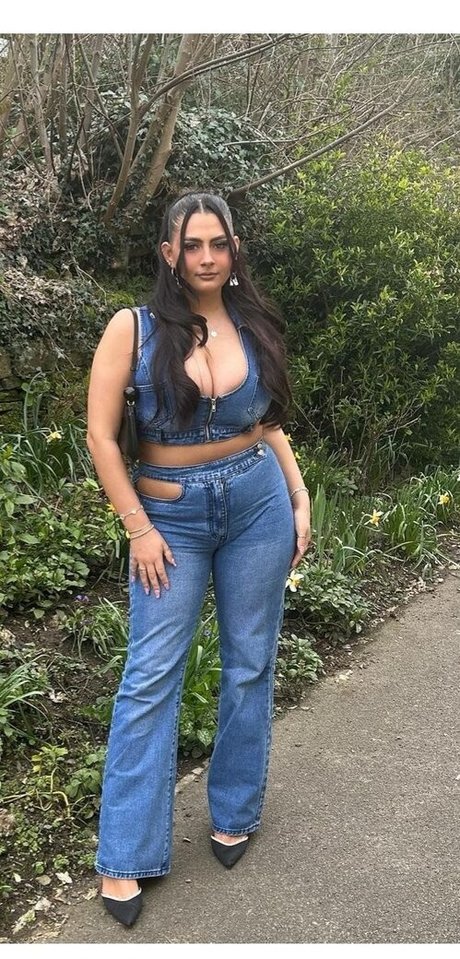 Millie C adult star img