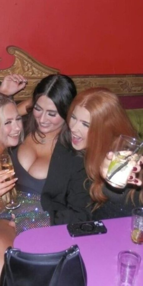 Millie C top model photos