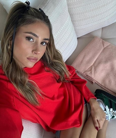 Scarlet Rose Stallone model porn img