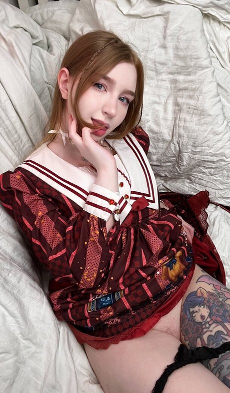 momorian hot star gallery