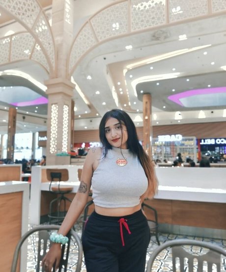 Ruchika Tandon model nice pic