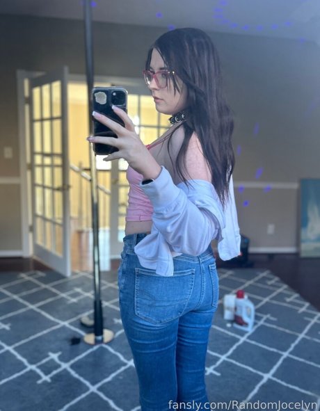 RandomJocelyn sex actress pic