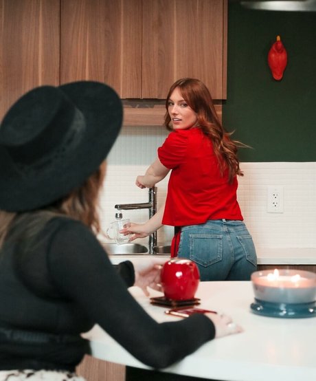 Kelsey Marillis beautiful model archive