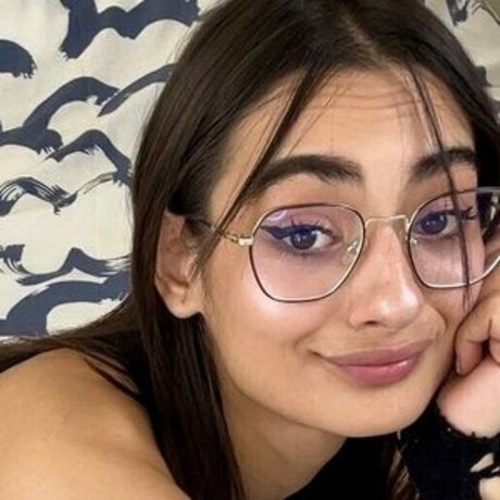 petitenikky nice model pics