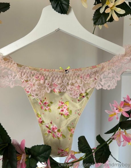 petitenikky model perfect pics