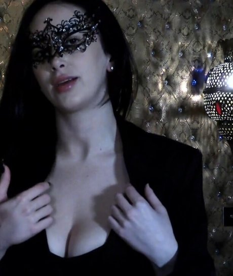 MistressVir nude star pics