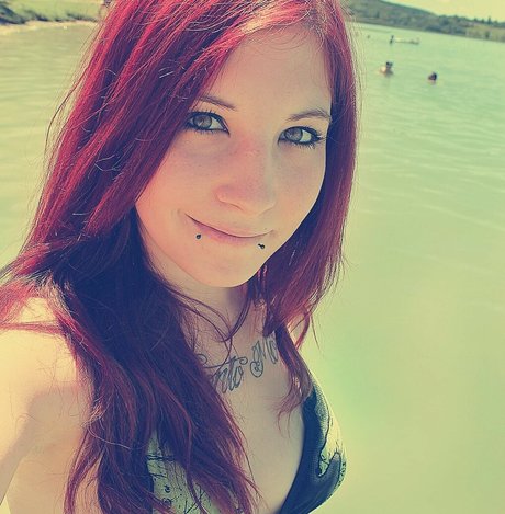 Saruei nude star image