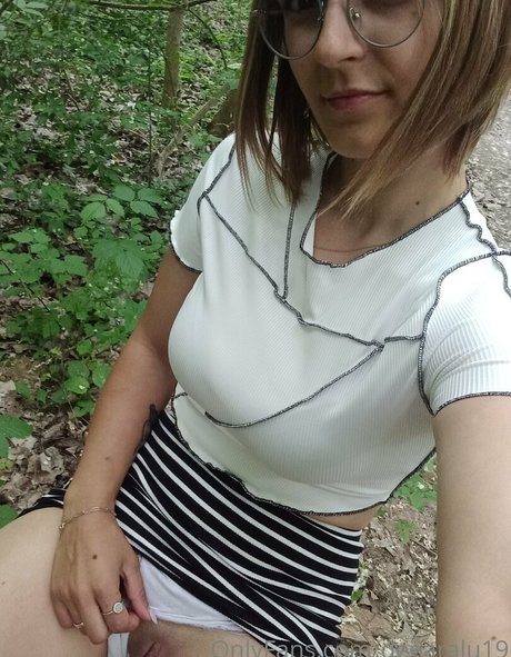 Deearalu19 pornstar adult gallery