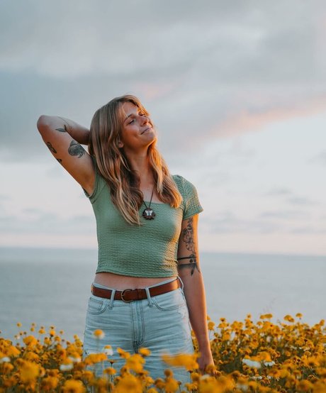 Abigail Martin star pretty pics