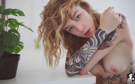 Kiara Cekici sexy actress archive