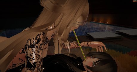 CinnamonBunVR free actress gallery