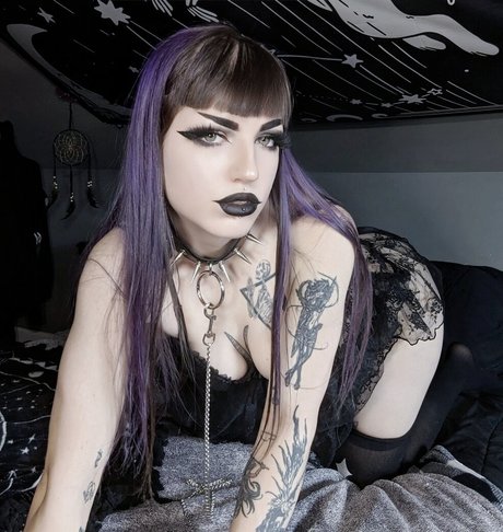 angelofnihil naked star image