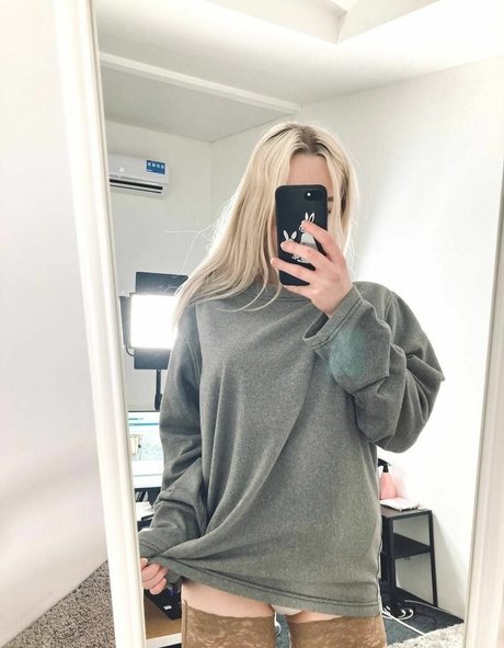 deni__dragons__ best pornstar image