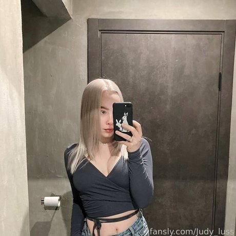 deni__dragons__ nudes actress galleries