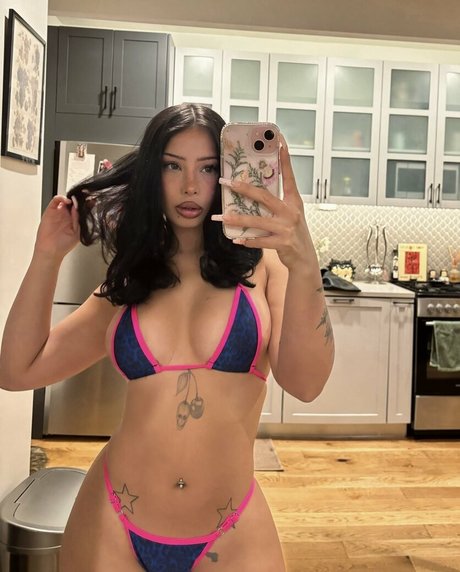 user0010001010 model xxx galleries