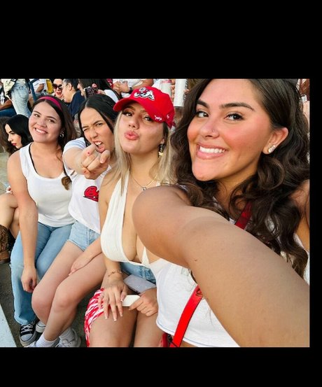 Inez Curiel best actress galleries