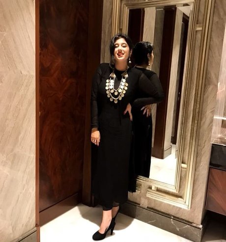 Apoorva Bhalla star beautiful photos