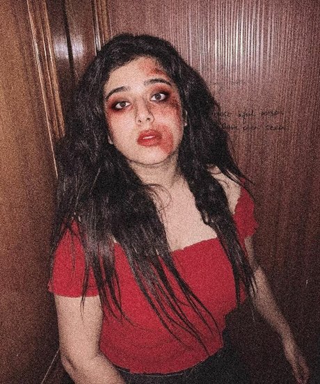 Apoorva Bhalla model erotic pictures