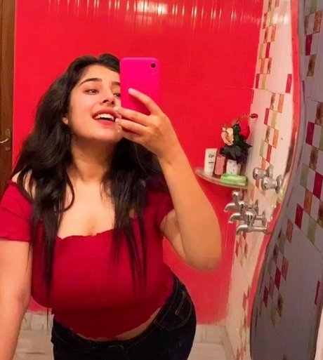 Apoorva Bhalla sexy model image