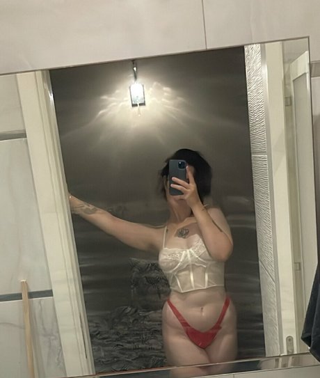 Nururkmz exclusive star photos