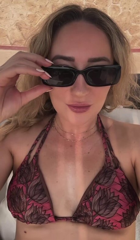 Robyn Adele Anderson exclusive pornstar gallery