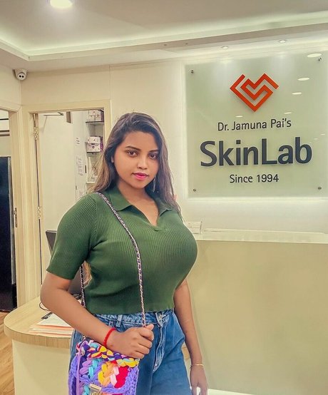 Elakkiya Rajendran high quality star galleries