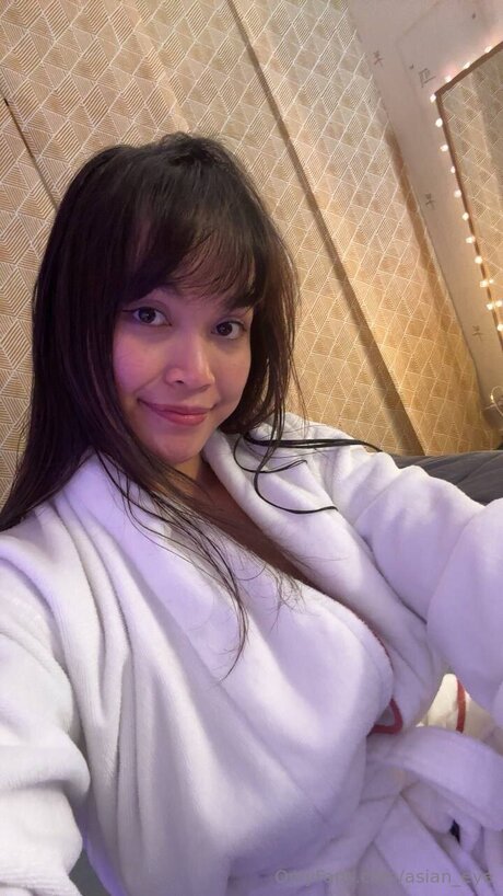 asian eye naked star images