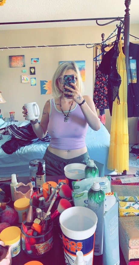 Curthobain xxx star photos