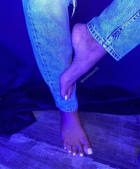 Jessyfeetparis pretty actress images