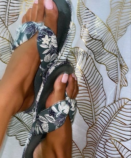 Jessyfeetparis model art gallery