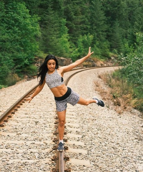 Michelle Khare star erotic images