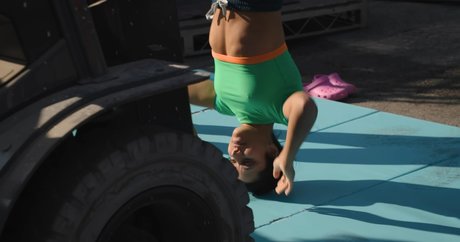 Michelle Khare star nude photo