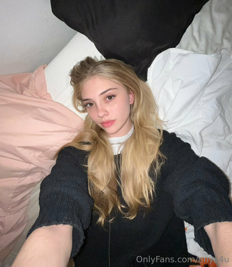 enya4u model pretty photo