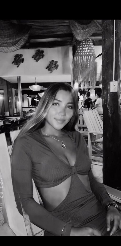 stephy licea model perfect pic